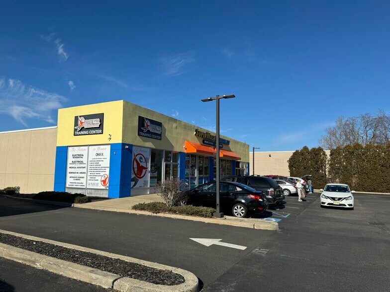 More Photos Of 45 Outwater Ln, Garfield Drugstore For Lease