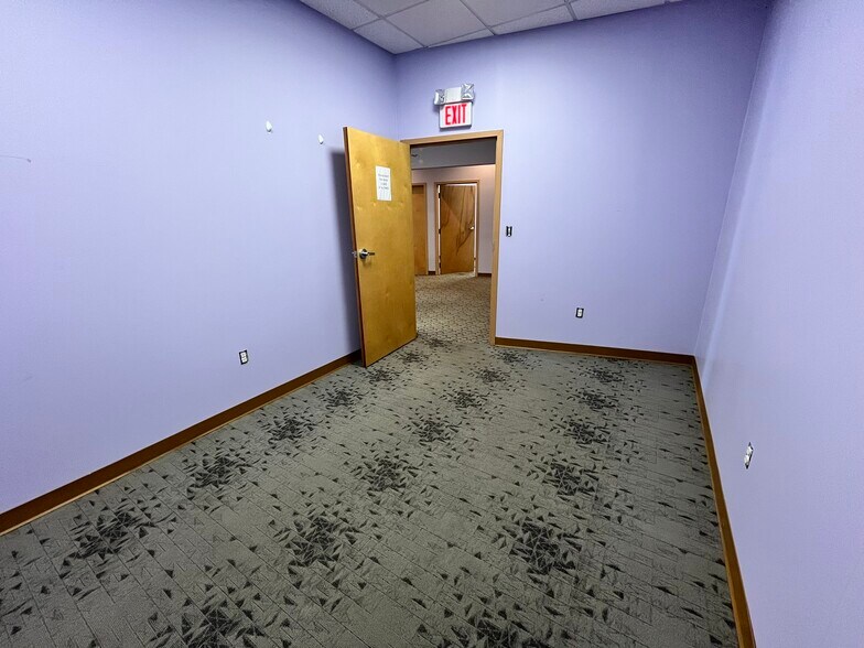 More Photos Of 18 Dartmouth St, Malden Storefront Retail Office For Lease