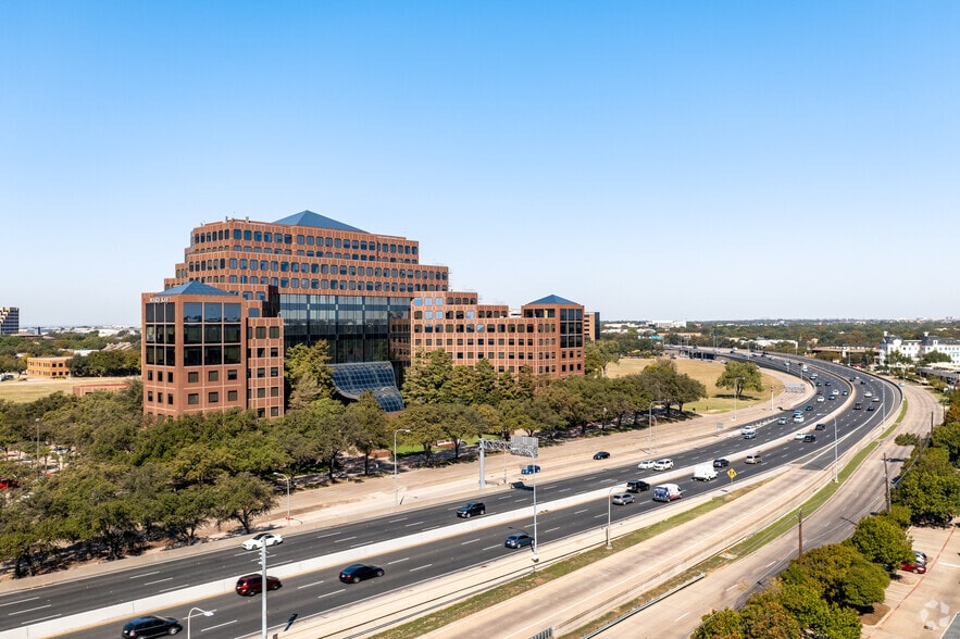 More Photos Of 16251 Dallas Pky, Addison Office For Sale