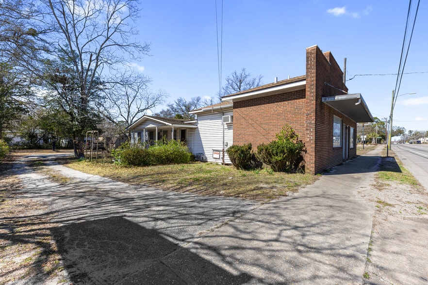 More Photos Of 1960 Carolina Beach Rd, Wilmington Freestanding For Sale