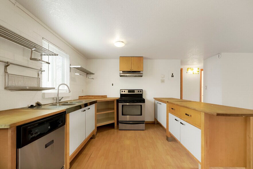 More Photos Of 2860 W 32nd Ave, Denver Apartments For Sale