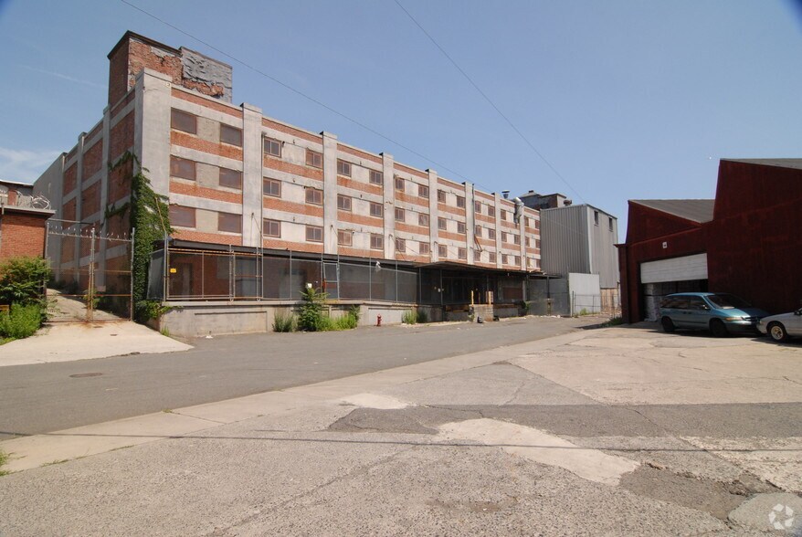 More Photos Of 2-20 Brighton Ave, Passaic Warehouse For Lease