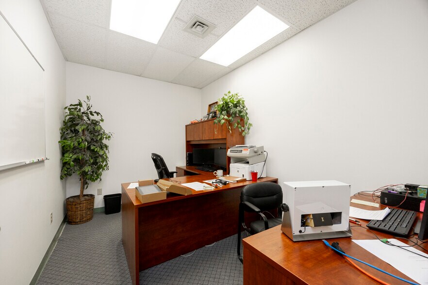 More Photos Of 220 Stahl Rd, Harleysville Research And Development For Sale