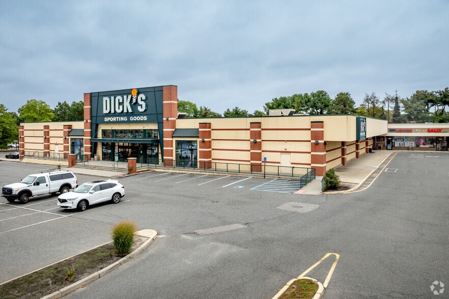 Primary Photo Of 6070 Jericho Tpke, Commack General Retail For Lease