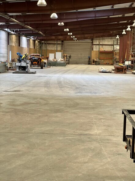 More Photos Of 113 Milledgeville Rd, Eatonton Warehouse For Lease