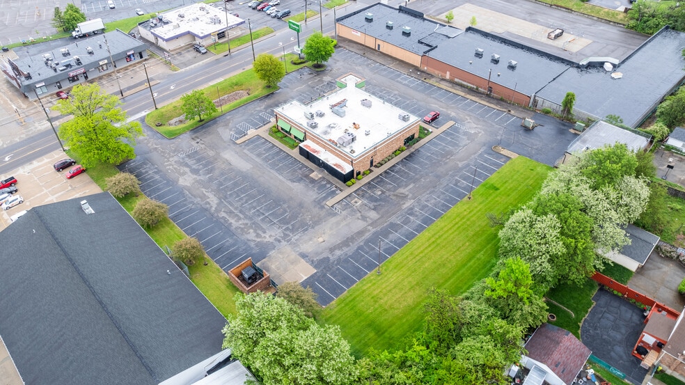 More Photos Of 5075 Crookshank Rd, Cincinnati Restaurant For Sale