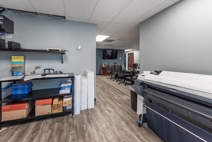 More Photos Of 36 W Pennsylvania Ave, Walkersville Warehouse For Sale