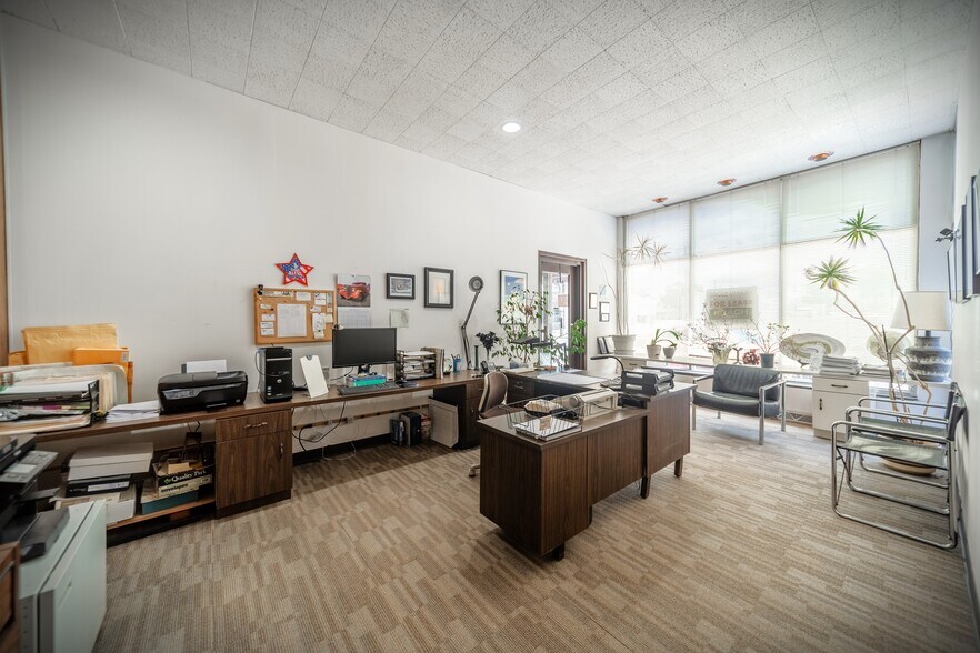 More Photos Of 405 Battleground Ave, Greensboro Office For Lease