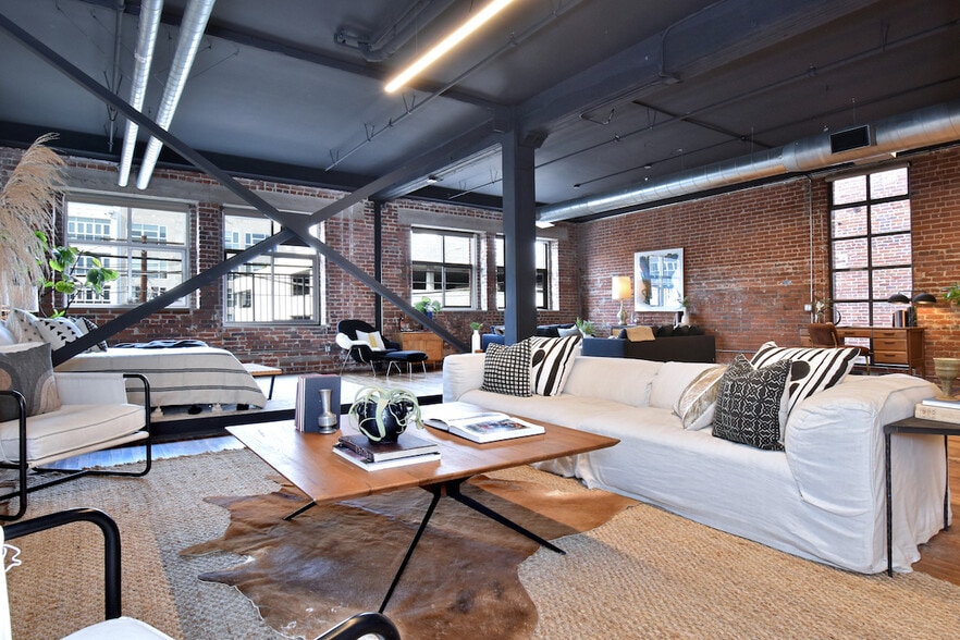 More Photos Of 500-530 Molino St, Los Angeles Office For Sale