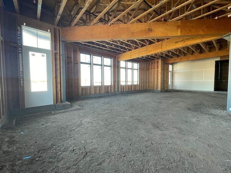 More Photos Of 2112 University Dr, Kearney Apartments For Lease