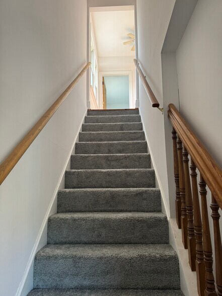 More Photos Of 199 Union St, Occoquan Storefront Retail Residential For Sale