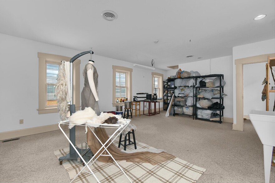 More Photos Of 391 E Livingston Ave, Columbus Office Residential For Sale