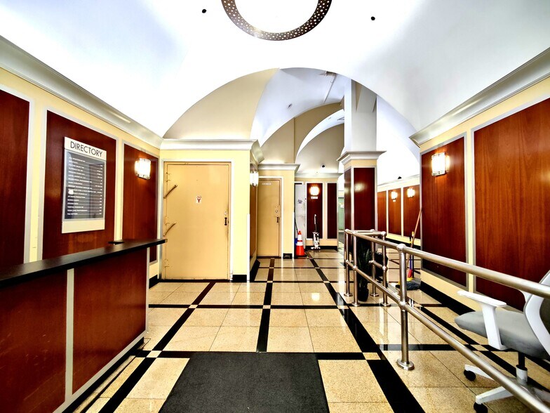 More Photos Of 344 W 38th St, New York Office For Lease