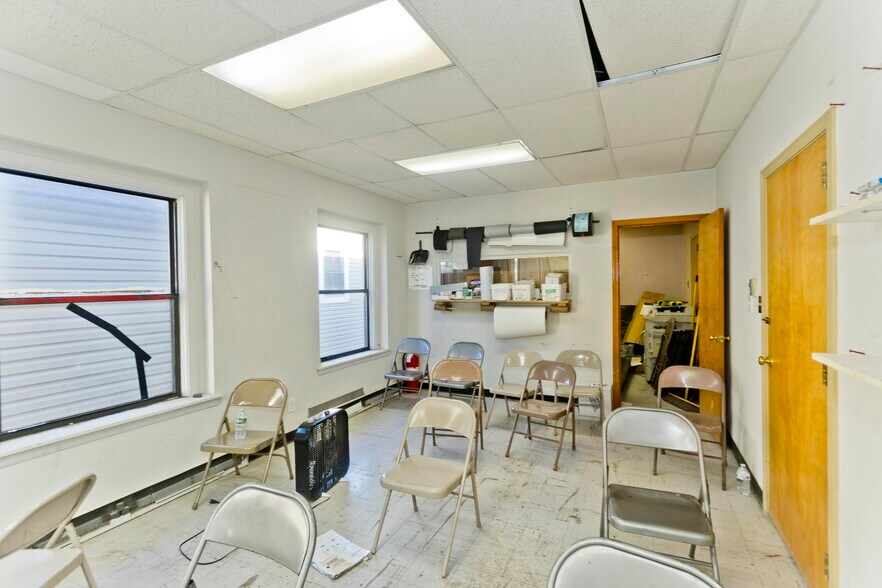 More Photos Of 55 Main St, Chicopee Storefront Retail Office For Lease