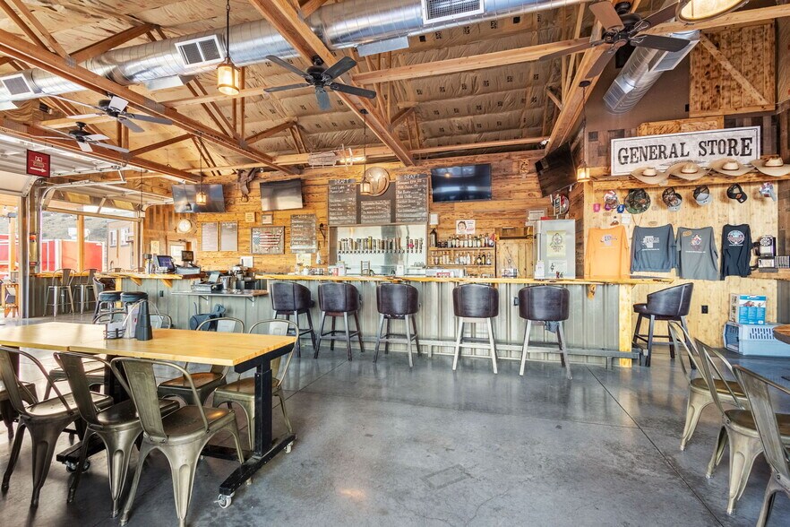 More Photos Of 13959 SW Commercial Loop Rd, Crooked River Ranch Restaurant For Sale