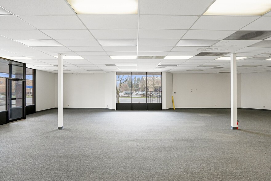 More Photos Of 919-935 NW Circle Blvd, Corvallis Storefront For Lease