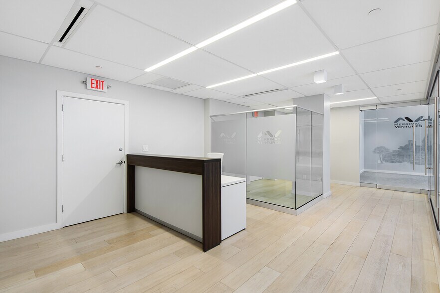 More Photos Of 2455 E Sunrise Blvd, Fort Lauderdale Loft Creative Space For Sale