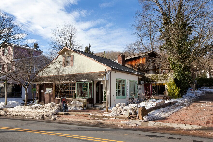 More Photos Of 83-85 S Main St, New Hope Storefront Retail Residential For Lease