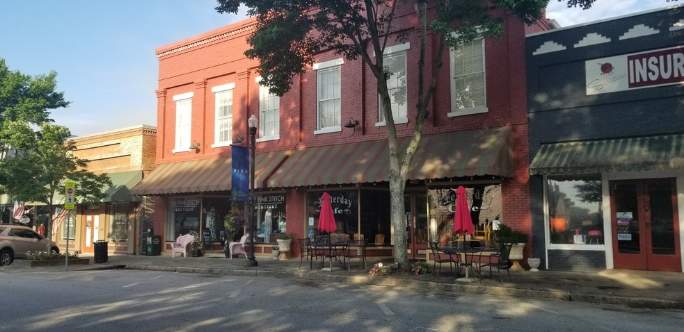 More Photos Of 110 N Main St, Greensboro Storefront For Sale