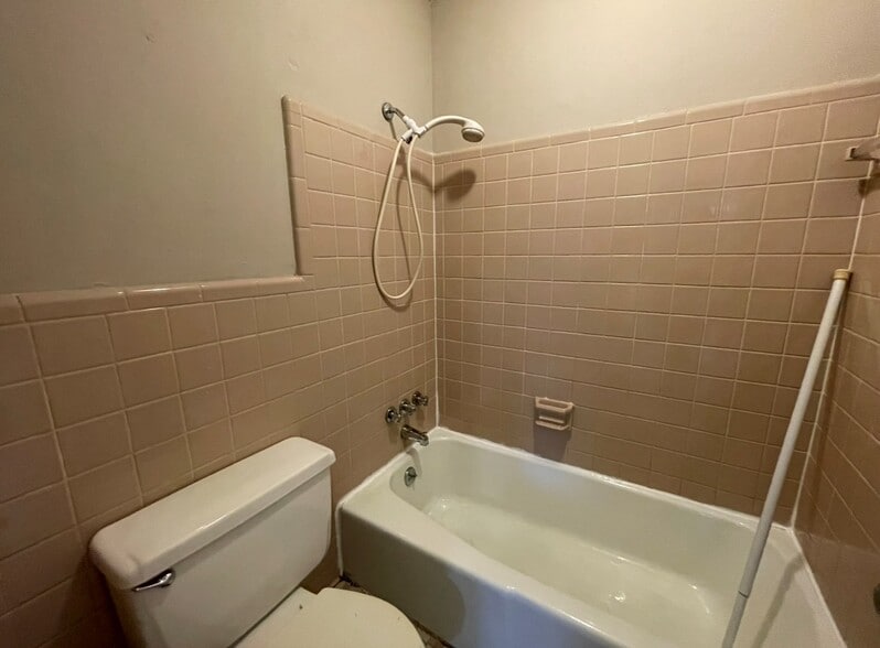 More Photos Of 4942-4959 Fieldcrest Dr, Fayetteville Apartments For Sale