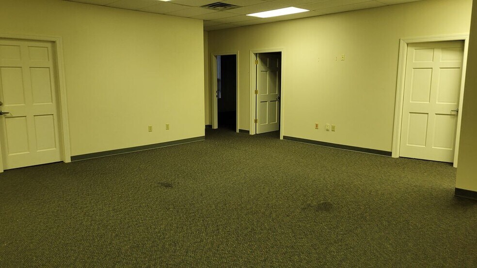 More Photos Of I-55 North Frontage, Jackson Office For Sale