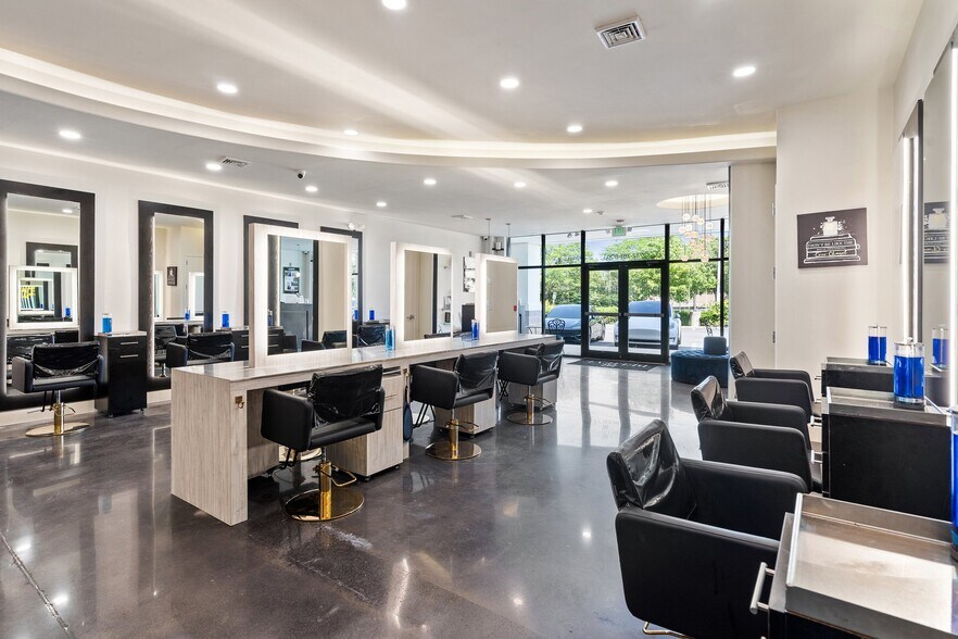 More Photos Of 1898 Hinds Rd, Toms River Storefront Retail Office For Lease