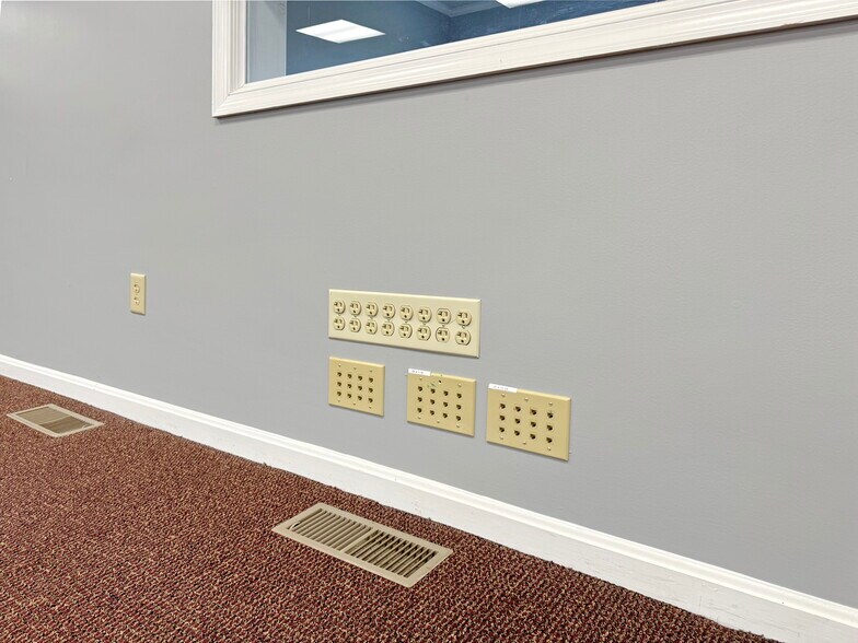 More Photos Of 18119 N Sussex Hwy, Bridgeville Office For Lease