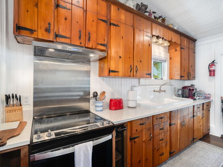 More Photos Of , Lewisburg Specialty For Sale