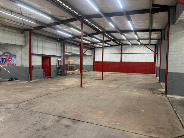 More Photos Of 10105 Old Bammel N Houston Rd, Houston Carwash For Lease