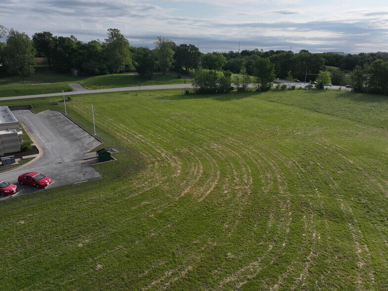 More Photos Of 5201 Willow Creek Dr, Springdale Medical For Sale