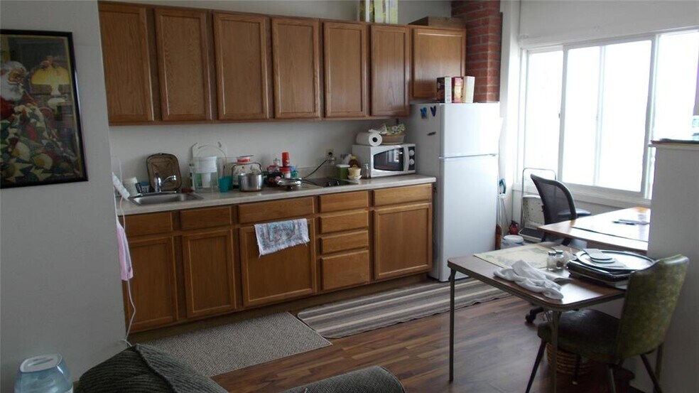More Photos Of 20 W 3rd St, Havre Apartments For Sale