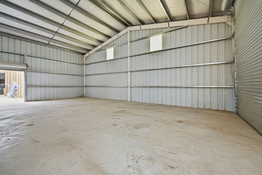 More Photos Of 3511 Redwood St, Clearlake Freestanding For Sale