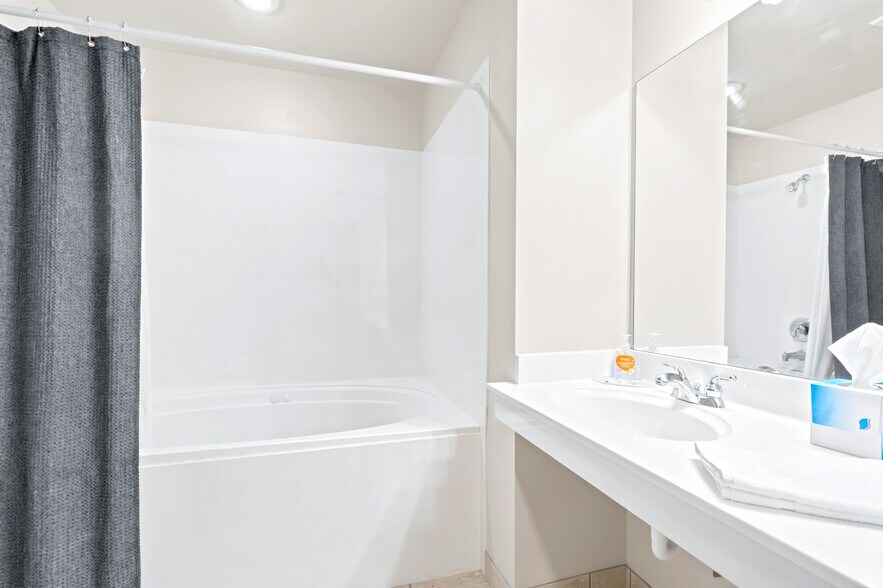 More Photos Of 40 Christa Circle cir, Garden City Specialty For Sale