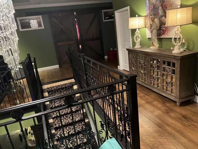 More Photos Of 4507 Furling Ln, Destin Loft Creative Space For Sale