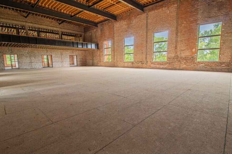 More Photos Of 5961 14th St, Detroit General Retail For Sale