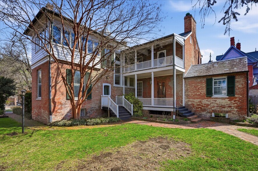 More Photos Of 217 W Boscawen St, Winchester Restaurant For Sale