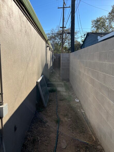 More Photos Of 1439 Arcade Blvd, Sacramento Freestanding For Sale