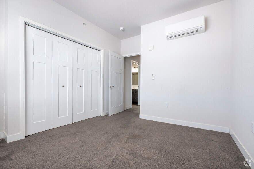 More Photos Of 2515 Gaston Rd, Cottage Grove Apartments For Lease