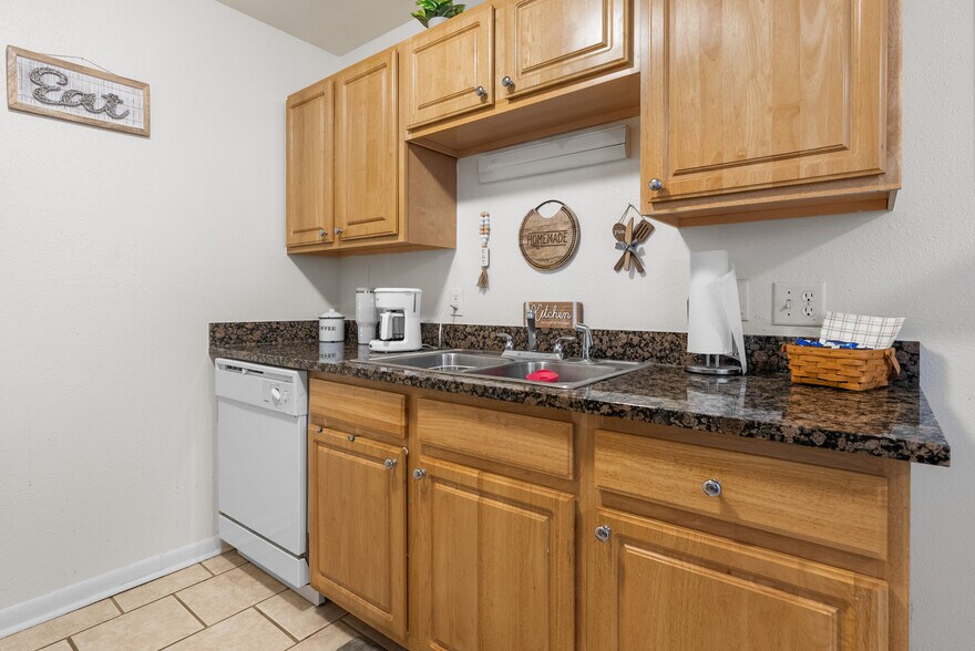 More Photos Of 350 W 4th St, Lawton Apartments For Sale