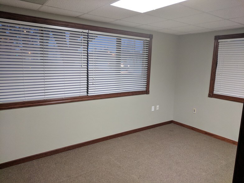 More Photos Of 223 Central Ave W, Clarion Office For Sale