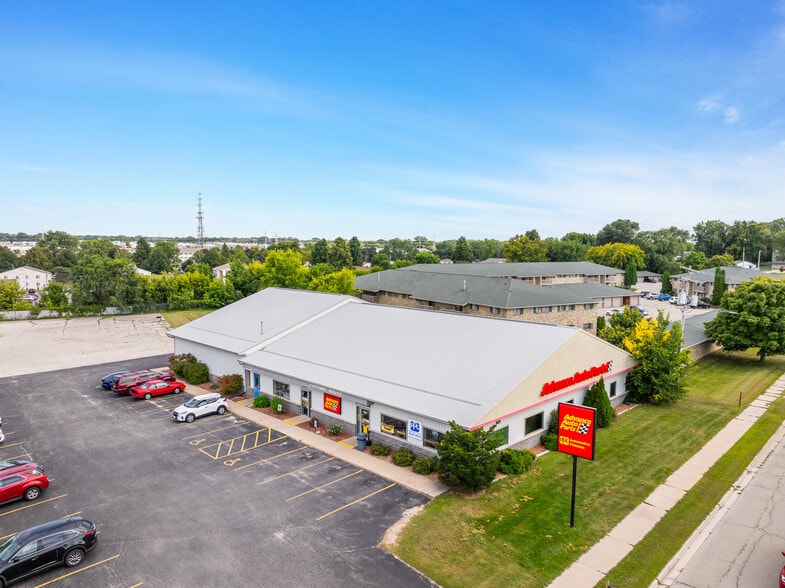 Primary Photo Of 821 Lime Kiln Rd, Green Bay Flex For Lease
