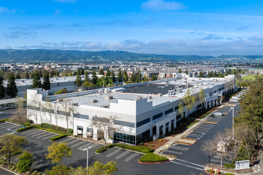 More Photos Of 5990-5996 Gleason Dr, Dublin Research And Development For Lease