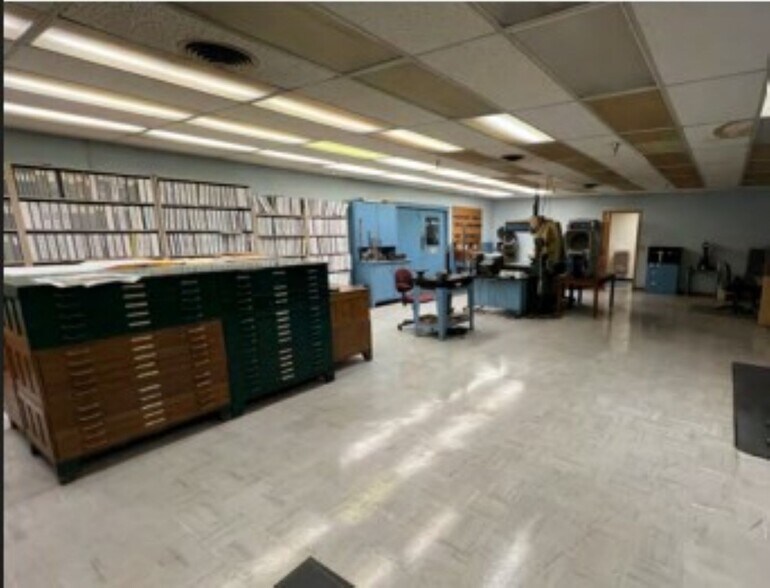 More Photos Of 809 S Pleasant St, Montpelier Industrial For Sale