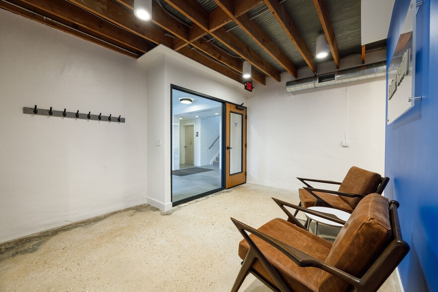 More Photos Of 3117 W Clay St, Richmond Loft Creative Space For Sale