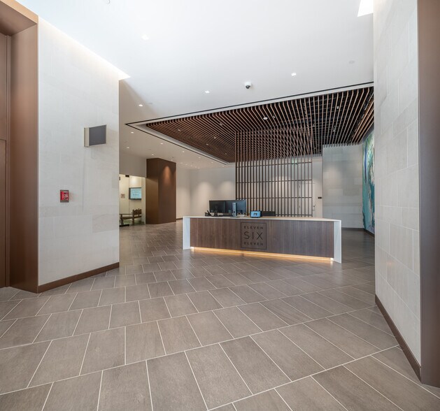 More Photos Of 11611 San Vicente Blvd, Los Angeles Office For Lease