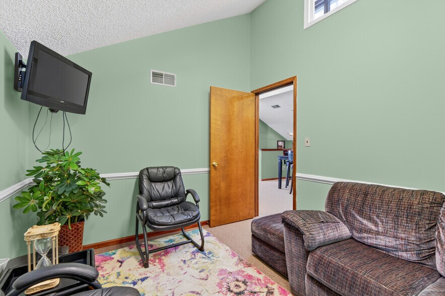 More Photos Of 5-10 Brunswick Woods Dr, East Brunswick Office For Sale