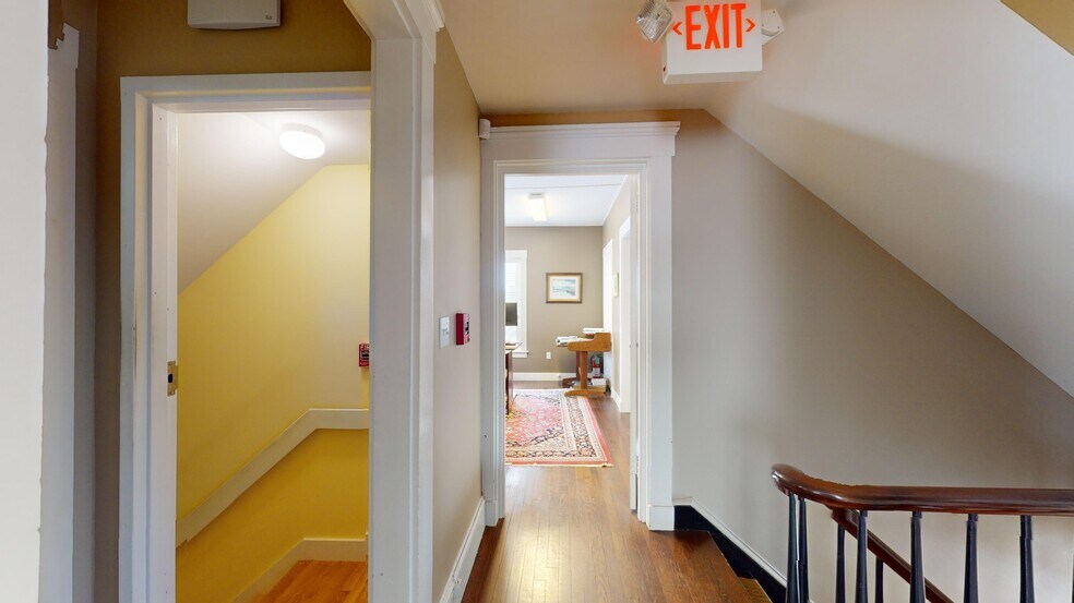 More Photos Of 460 E Main Rd, Middletown Medical For Sale