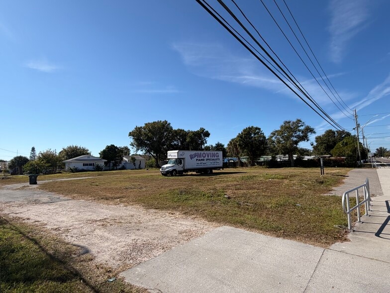 Primary Photo Of 7510 46th Avenue North, Saint Petersburg Land For Sale