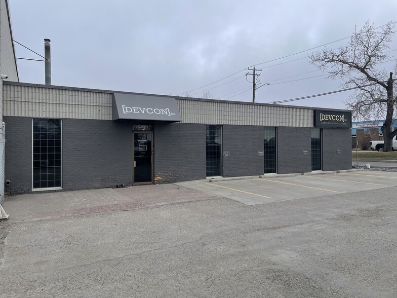 Primary Photo Of 315 19th St SE, Calgary Service For Lease