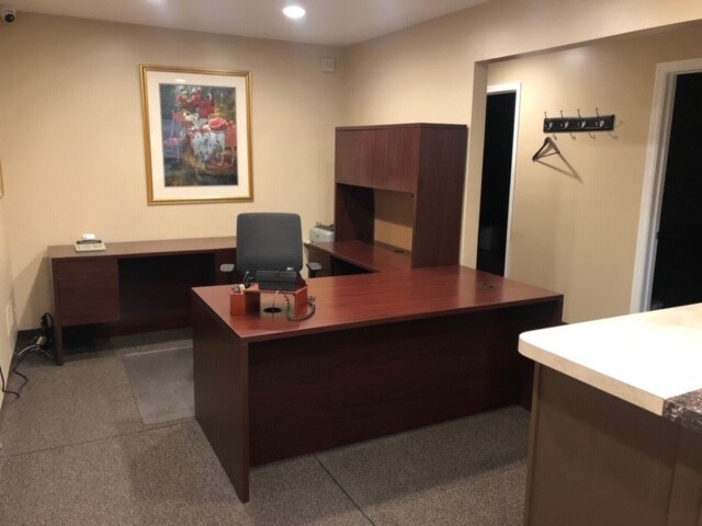 More Photos Of 255 Cross Keys Rd, Berlin Flex For Lease